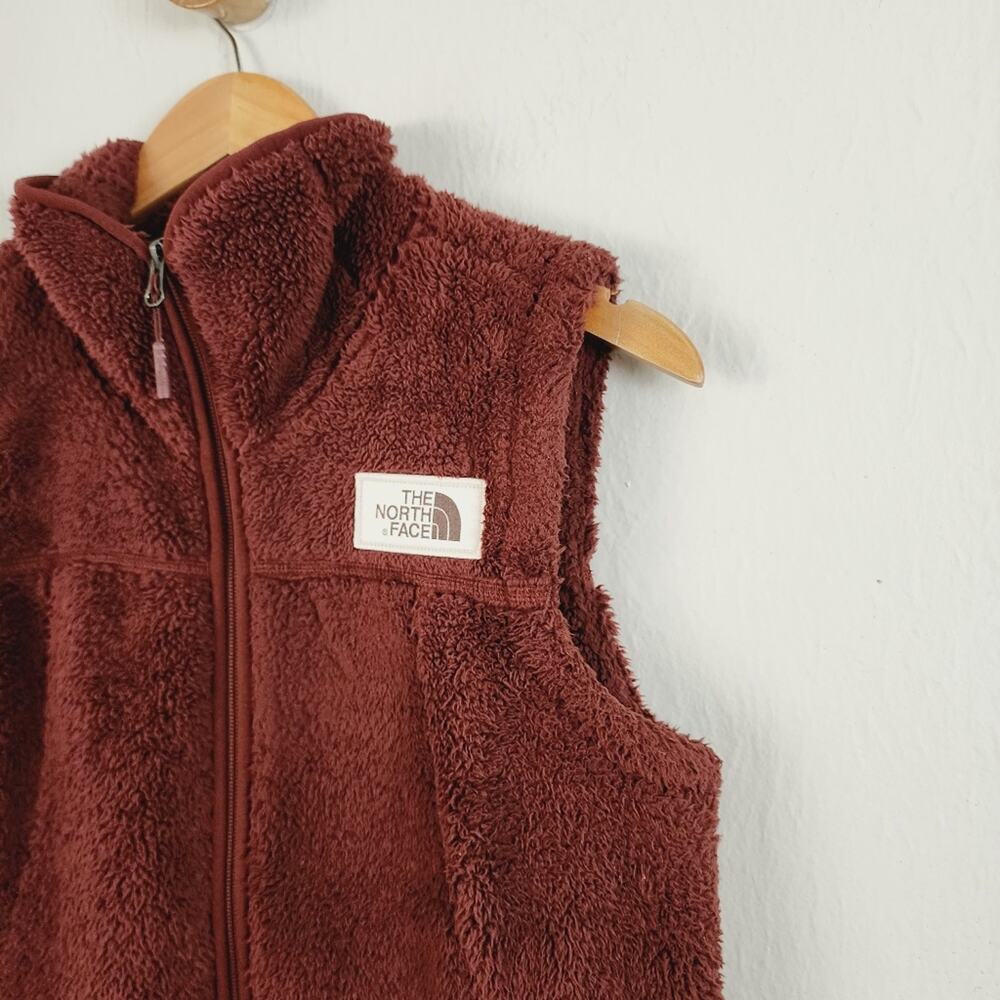 The North Face Campshire Sherpa Fleece Vest Sequoia Red Burgundy Maroon Small - Picture 3 of 9